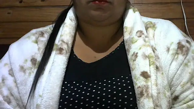 Snapshot of MARRENTINHA34 chatting on 4, 6, 2026 MARRENTINHA34 online show from 4, 6, 2026