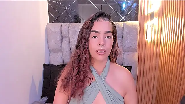 Snapshot of roxanne_dl chatting on 11, 9, 2025 roxanne dl online show from 11, 9, 2025