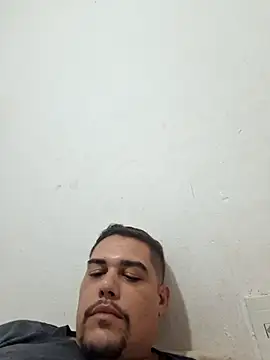 Snapshot of feehzungi0000 chatting on 18, 2, 2026 feehzungi0000 online show from 18, 2, 2026