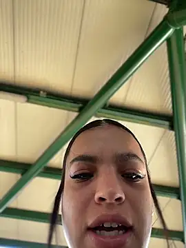 JuanitaMore01 online show from 16, 4, 2026