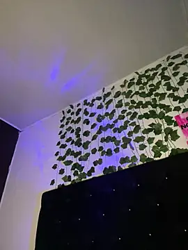 Snapshot of Liawood1 chatting on 17, 9, 2025 Liawood1 online show from 17, 9, 2025