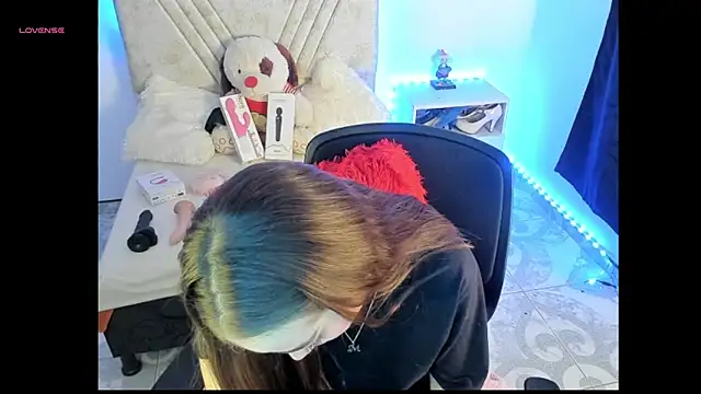 Mia Victoria22 online show from 18, 5, 2026