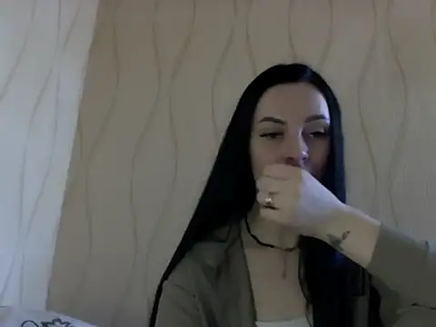 Snapshot of Lulii24 chatting on 18, 12, 2025 Lulii24 online show from 18, 12, 2025