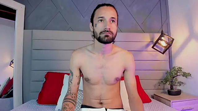 Hisoka 011 online show from 15, 11, 2025