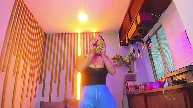 Jennifer Vega1 online show from 15, 11, 2025