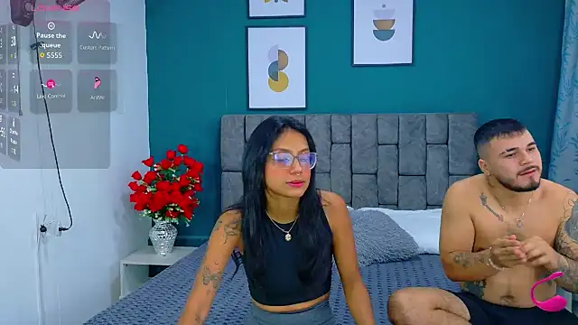 Soffia Konig  online show from 30, 11, 2025