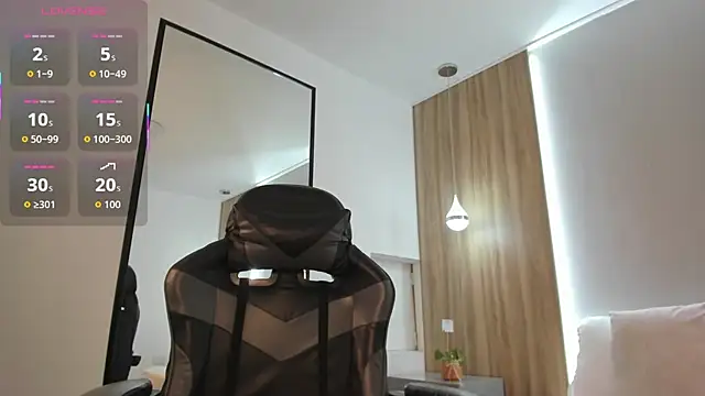 samantha 17  online show from 8, 3, 2026