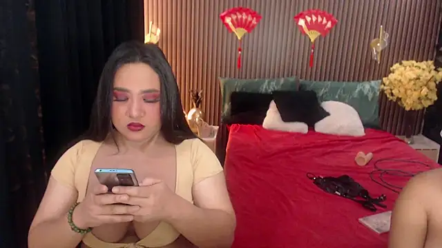 Hotcum ella online show from 19, 9, 2025