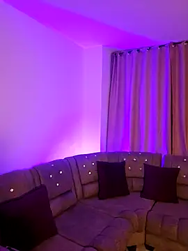 Snapshot of AliishaPss chatting on 12, 11, 2025 AliishaPss online show from 12, 11, 2025