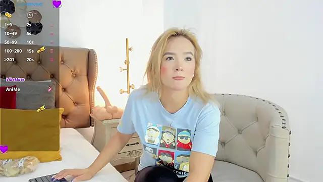 Snapshot of frehia_dimou chatting on 23, 12, 2025 frehia dimou online show from 23, 12, 2025