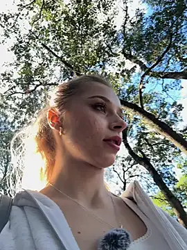 BabyAnais online show from 18, 9, 2025