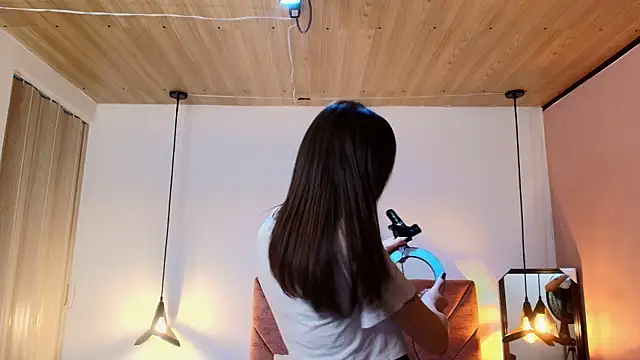 Hanna Lee   online show from 5, 2, 2026