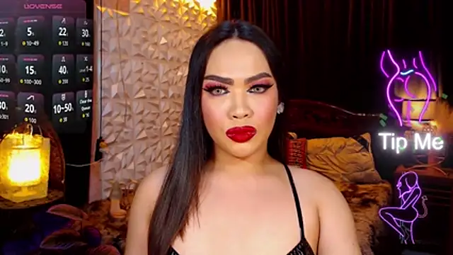 GODDESSHUGECOCKANDREA online show from 25, 4, 2026