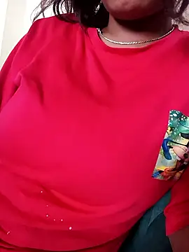 Snapshot of kissujaan chatting on 11, 10, 2025 kissujaan online show from 11, 10, 2025