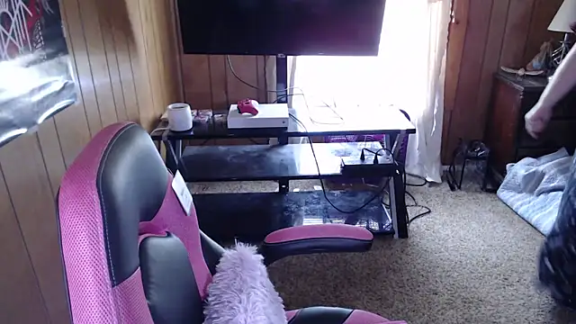 Snapshot of vanessraine chatting on 4, 2, 2026 vanessraine online show from 4, 2, 2026