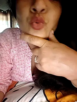 Snapshot of CUTE-PX chatting on 3, 10, 2025 CUTE-PX online show from 3, 10, 2025