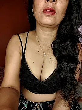 Snapshot of CUTE-PX chatting on 6, 10, 2025 CUTE-PX online show from 6, 10, 2025