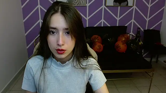 Adhara Kitten online show from 18, 11, 2025