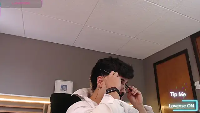 Snapshot of PaulEvens chatting on 18, 2, 2026 PaulEvens online show from 18, 2, 2026