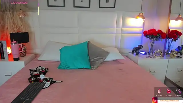 Viollet xoxo online show from 22, 11, 2025