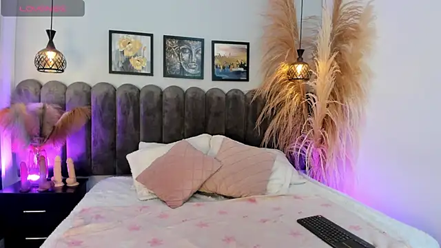 Viollet xoxo online show from 18, 2, 2026