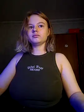 Snapshot of SlipperSherry chatting on 18, 10, 2025 SlipperSherry online show from 18, 10, 2025