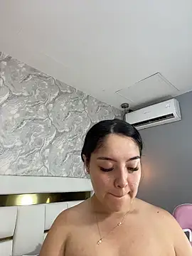 Snapshot of MiaFarkash chatting on 13, 2, 2026 MiaFarkash online show from 13, 2, 2026