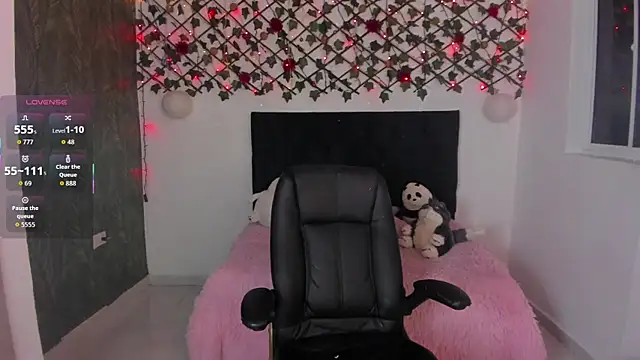 Snapshot of Leonor_jhonsom chatting on 7, 10, 2025 Leonor jhonsom online show from 7, 10, 2025