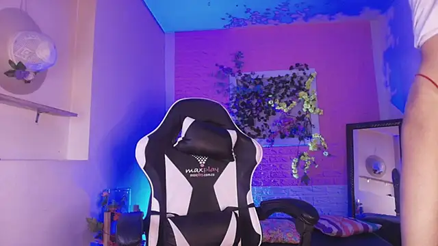 Katy bratz  online show from 9, 11, 2025