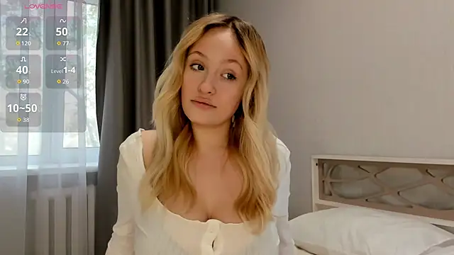 Snapshot of Julliakoill chatting on 9, 10, 2025 Julliakoill online show from 9, 10, 2025