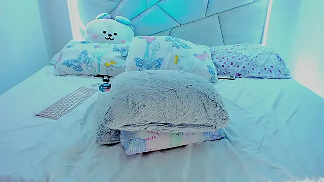 Sweeetcurvyx online show from 15, 10, 2025