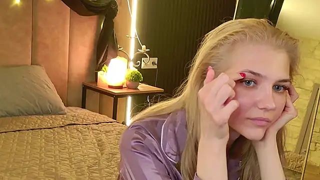 4example Chloe online show from 3, 6, 2026
