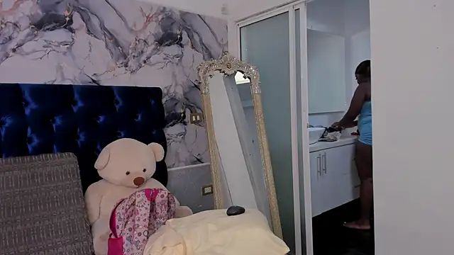 Snapshot of TANISHA_HILL chatting on 26, 11, 2025 TANISHA HILL online show from 26, 11, 2025