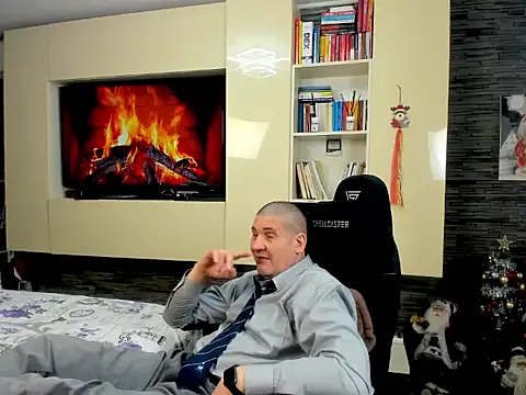 Snapshot of SpartacusDaddy48 chatting on 18, 2, 2026 SpartacusDaddy48 online show from 18, 2, 2026