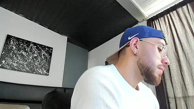 Snapshot of Maximo_Wolff chatting on 17, 9, 2025 Maximo Wolff online show from 17, 9, 2025