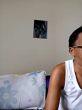 Snapshot of Miss-Hennessy chatting on 27, 4, 2026 Miss-Hennessy online show from 27, 4, 2026