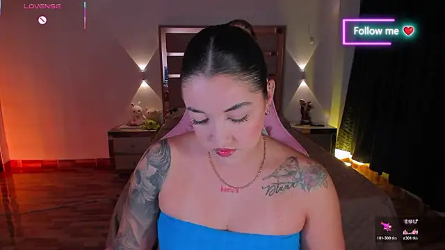 lunaarose online show from 3, 2, 2026