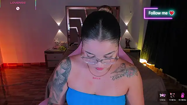 lunaarose online show from 3, 2, 2026