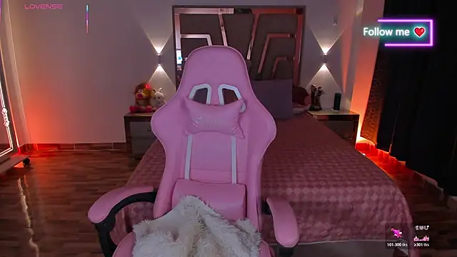 lunaarose online show from 18, 4, 2026