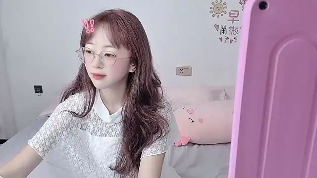 Snapshot of nini_a chatting on 11, 10, 2025 nini a online show from 11, 10, 2025