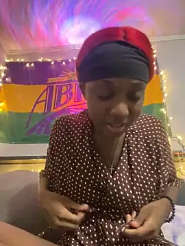 HennessyBaby21 online show from 2, 3, 2026