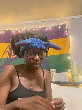 HennessyBaby21 online show from 30, 5, 2026