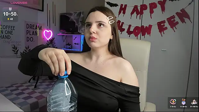 LiaWoow online show from 26, 10, 2025