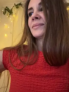 LucieMack online show from 10, 4, 2026