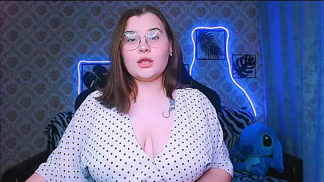 InLoveWithLife26 online show from 11, 11, 2025