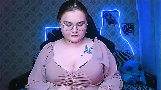 InLoveWithLife26 online show from 16, 11, 2025