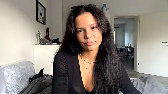 MaydaCornwall online show from 2, 11, 2025