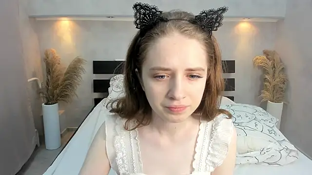 Snapshot of Camilla_Kelly chatting on 16, 10, 2025 Camilla Kelly online show from 16, 10, 2025