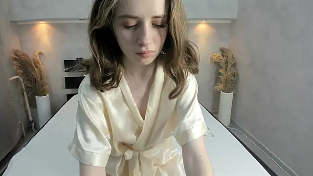 Camilla Kelly online show from 30, 10, 2025