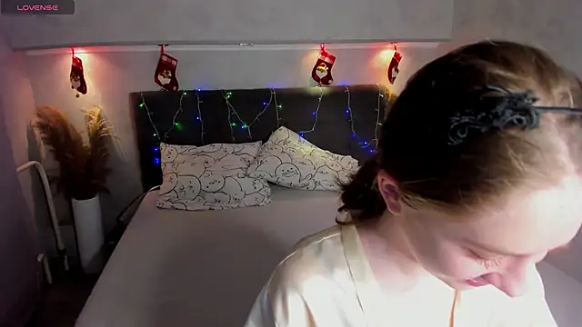 Camilla Kelly online show from 16, 12, 2025